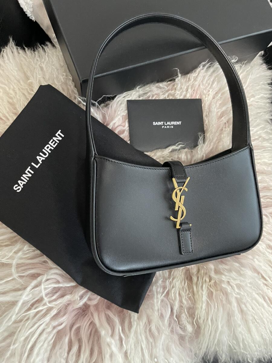 関税送料込国内発送★SAINT LAURENT Le 5 a 7 mini leather bag